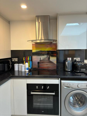 Newly Build 2BR Property with free parking